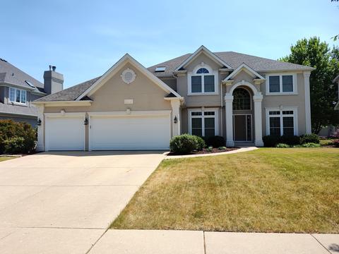 2212 Joyce Ln, Naperville, IL 60564
