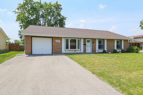 8046 Northway Dr, Hanover Park, IL 60133