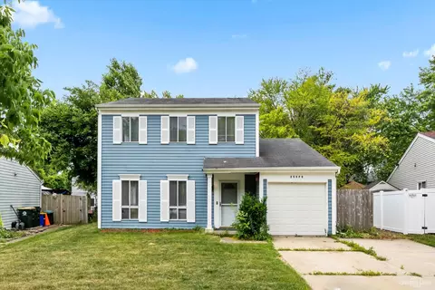 2 S570 Cynthia Dr, Warrenville, IL 60555