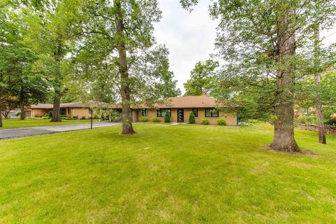 230 N Forest Ct N, Addison, IL 60101