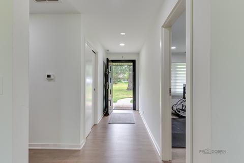 230 N Forest Ct N, Addison, IL 60101 photo 5