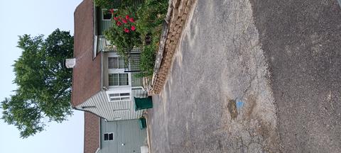 1620 Grove Dr, Round Lake Beach, IL 60073