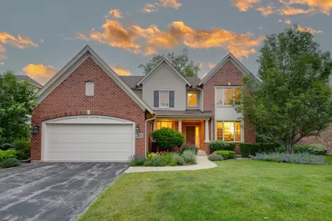 2421 Overview Dr, Buffalo Grove, IL 60089