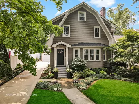 620 E Willow Ave, Wheaton, IL 60187