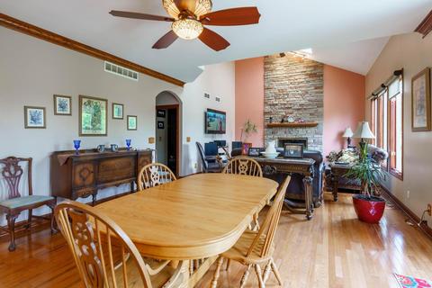 350 Logue Cir, Seneca, IL 61360 photo 9