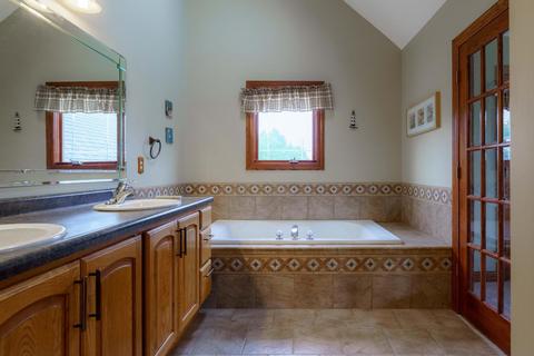 350 Logue Cir, Seneca, IL 61360 photo 17