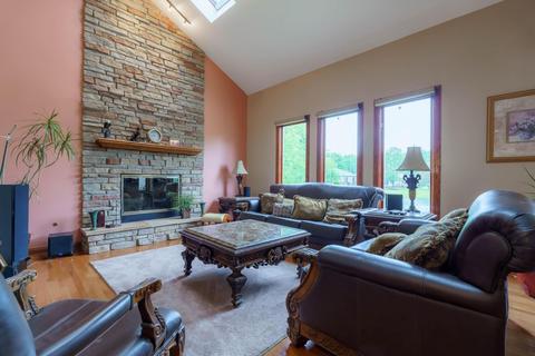 350 Logue Cir, Seneca, IL 61360 photo 10