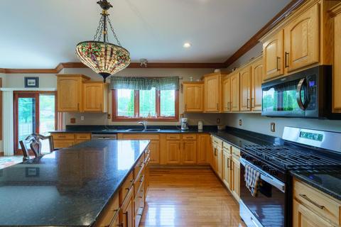 350 Logue Cir, Seneca, IL 61360 photo 8