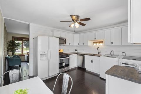 3604 Dove St, Rolling Meadows, IL 60008 photo 9