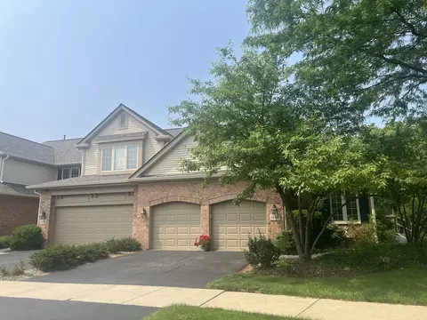 1800 Camden Dr, Glenview, IL 60025
