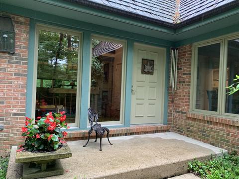 225 Bradford Ct, Lake Bluff, IL 60044