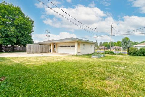 1613 Clement St, Crest Hill, IL 60403 photo 21
