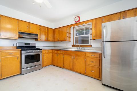 1613 Clement St, Crest Hill, IL 60403 photo 8