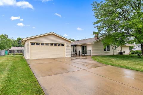 905 Hillcrest Blvd, Hoffman Estates, IL 60169 photo 25