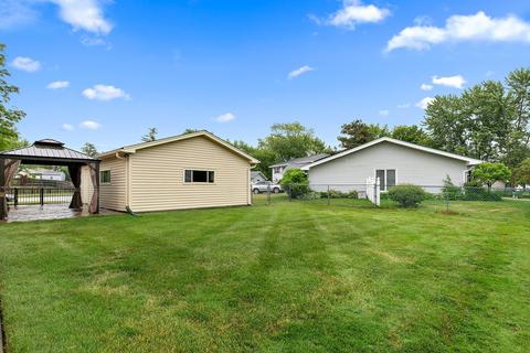 905 Hillcrest Blvd, Hoffman Estates, IL 60169 photo 24