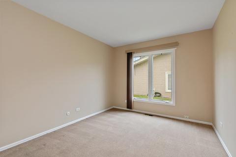 905 Hillcrest Blvd, Hoffman Estates, IL 60169 photo 17