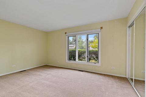 905 Hillcrest Blvd, Hoffman Estates, IL 60169 photo 15