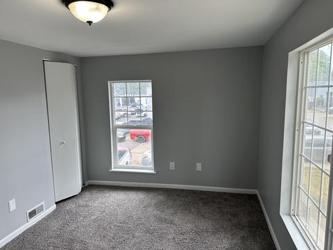 240 Stuart Ave, Aurora, IL 60505 photo 12