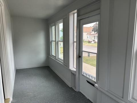 240 Stuart Ave, Aurora, IL 60505 photo 3