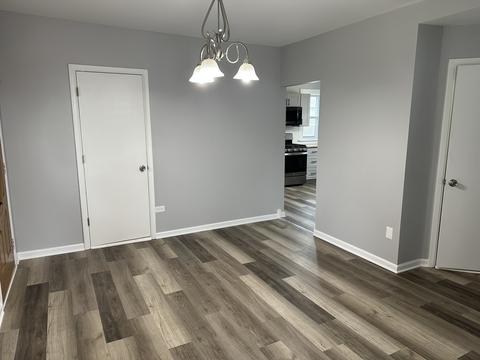240 Stuart Ave, Aurora, IL 60505 photo 8