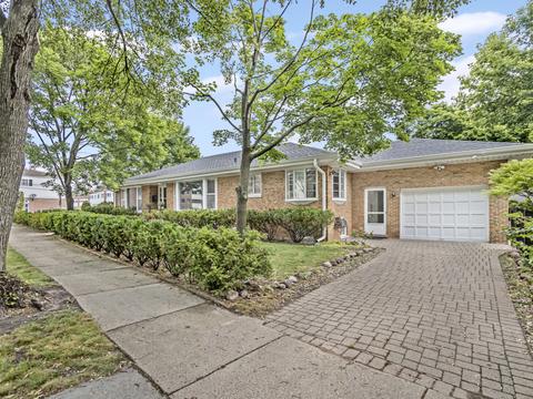 5459 Lincoln Ave, Skokie, IL 60077