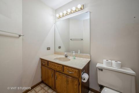 616 Alice Pl, Elgin, IL 60123 photo 8