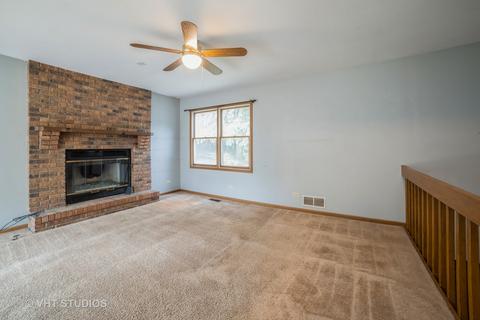 616 Alice Pl, Elgin, IL 60123 photo 4