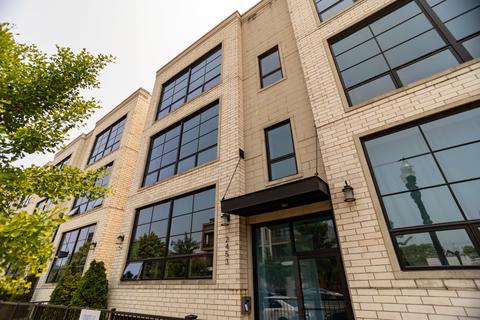 2453 W Irving Park Rd #1E, Chicago, IL 60618