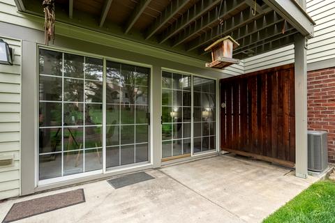 1900 Gresham Cir #B, Wheaton, IL 60189 photo 16