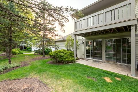 1900 Gresham Cir #B, Wheaton, IL 60189 photo 17