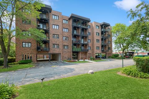 9375 Landings Ln #403, Des Plaines, IL 60016