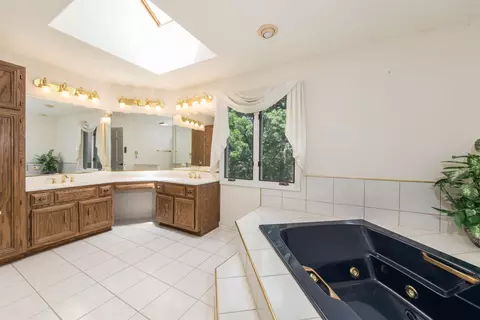 23 W230 Hampton Cir, Naperville, IL 60540 photo 25