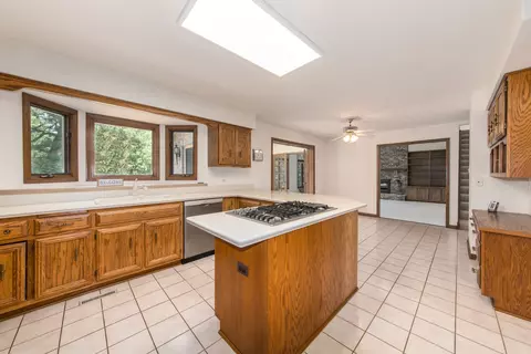 23 W230 Hampton Cir, Naperville, IL 60540 photo 17