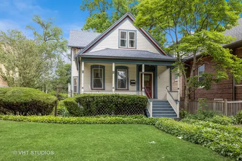 114 S Ridgeland Ave, Oak Park, IL 60302