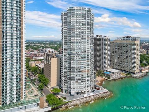 6101 N Sheridan Rd #17C, Chicago, IL 60660