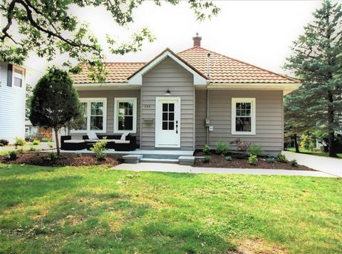 724 Warner Ave, Lemont, IL 60439