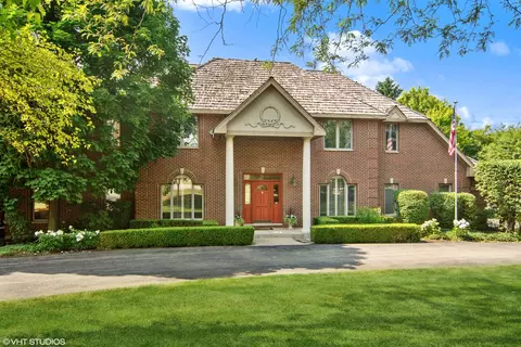 6204 Pine Tree Dr, Long Grove, IL 60047