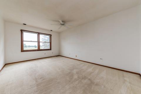 743 Longtree Dr, Wheeling, IL 60090 photo 7