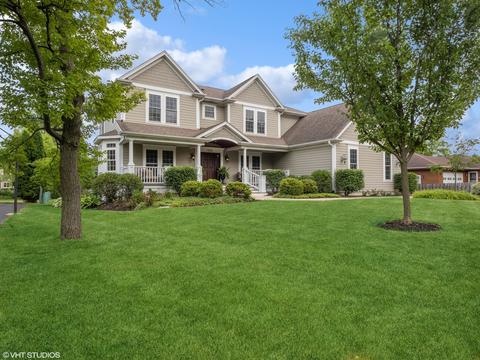1535 N Vail Ave, Arlington Heights, IL 60004