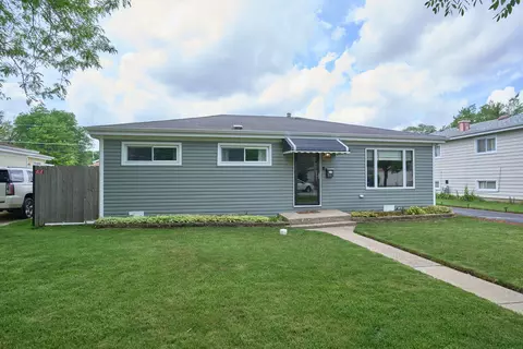 530 N 3rd Ave, Villa Park, IL 60181