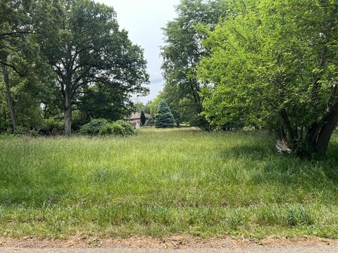 1483 Westover Dr, Varna, IL 61375