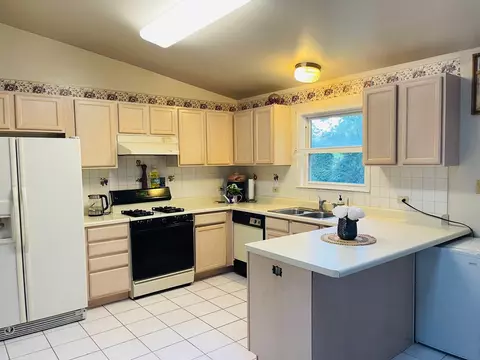 3400 Atlantic Ave, Gurnee, IL 60031 photo 2