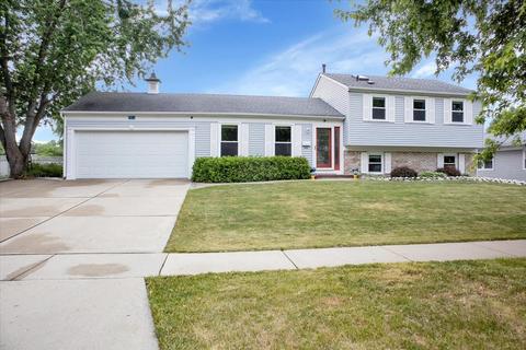 126 Cumberland Dr, Schaumburg, IL 60194