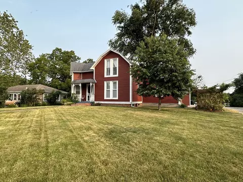 202 E Garfield St, Maroa, IL 61756