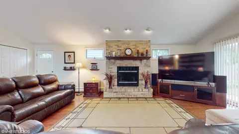 354 Cornell Ave, Des Plaines, IL 60016 photo 8