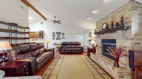 354 Cornell Ave, Des Plaines, IL 60016 photo 7