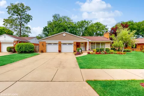 354 Cornell Ave, Des Plaines, IL 60016