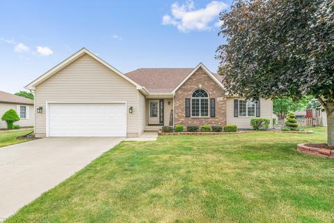 1104 Kramer Ln, Sandwich, IL 60548