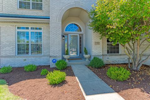 232 Barnside Cir, Geneva, IL 60134 photo 2