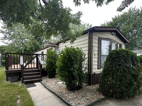 260 Blackthorn Rd, Matteson, IL 60443